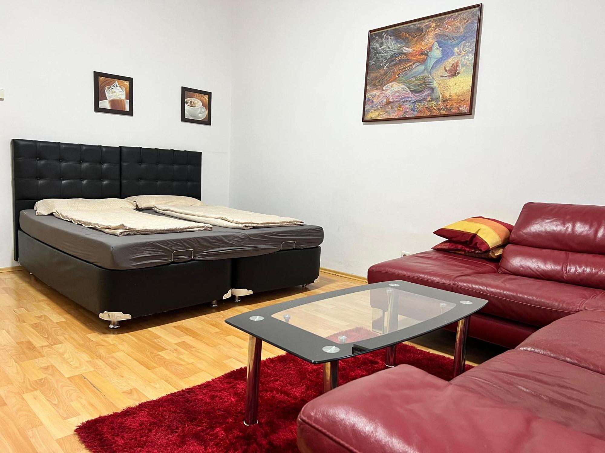 Cozy 2br Apt- Near Danube River Apartament *